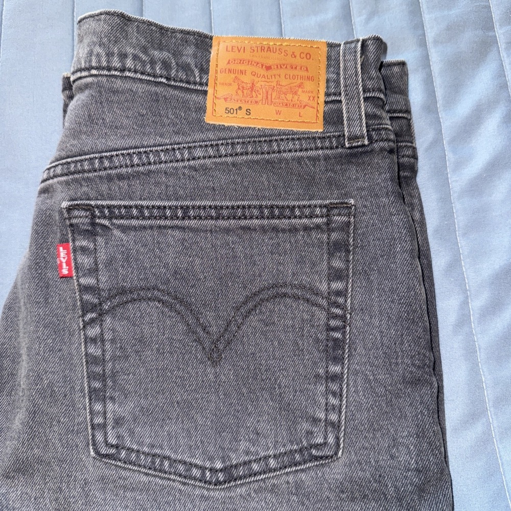 Levi's 501  Skinny Jeans Mens 30x30 Black Distressed Premium Button Fly